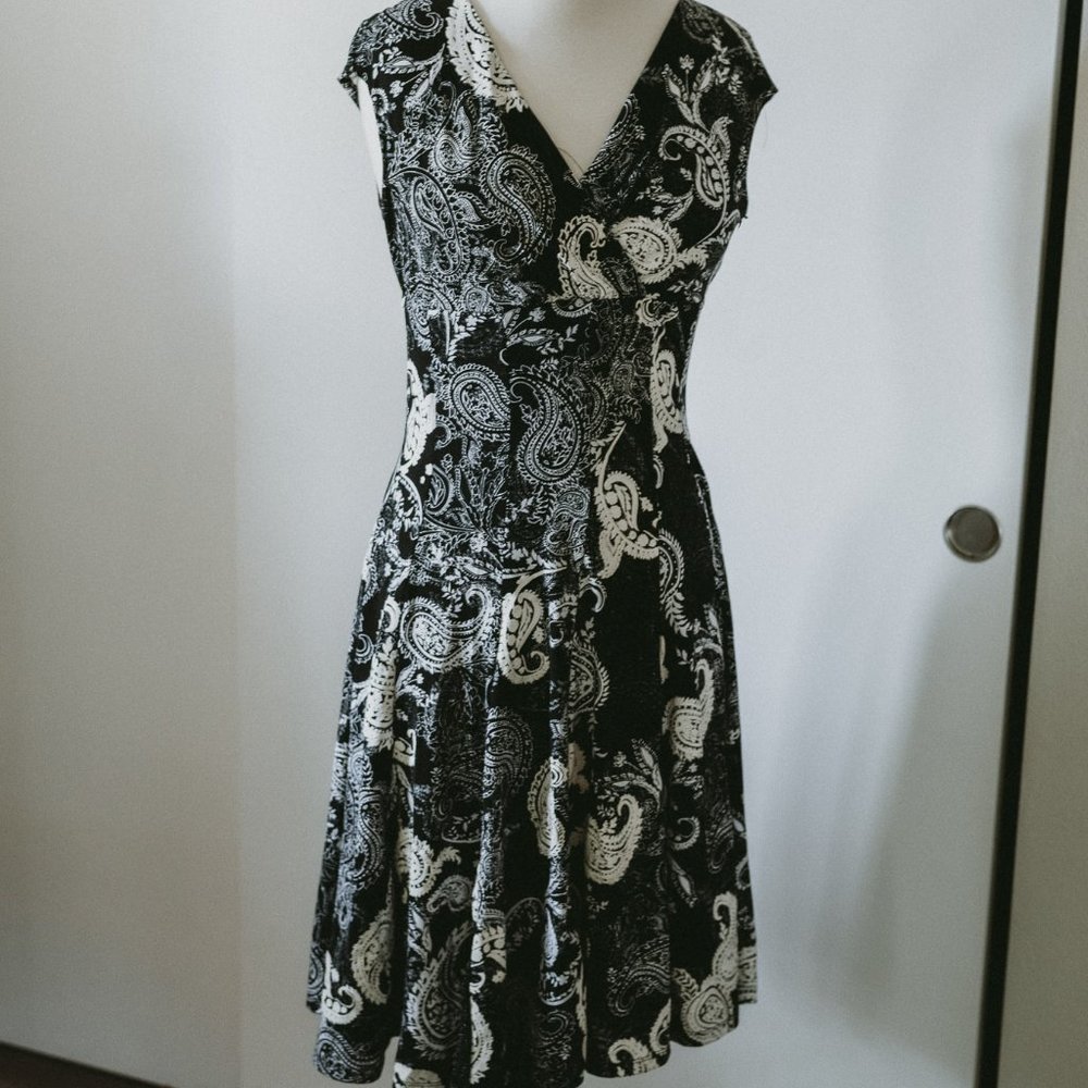 Black and White patterned Midi Dress